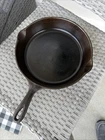 WAGNER WARE SIDNEY O 1058N #8 Cast Iron SKILLET Lots Of Chicken Frying Left