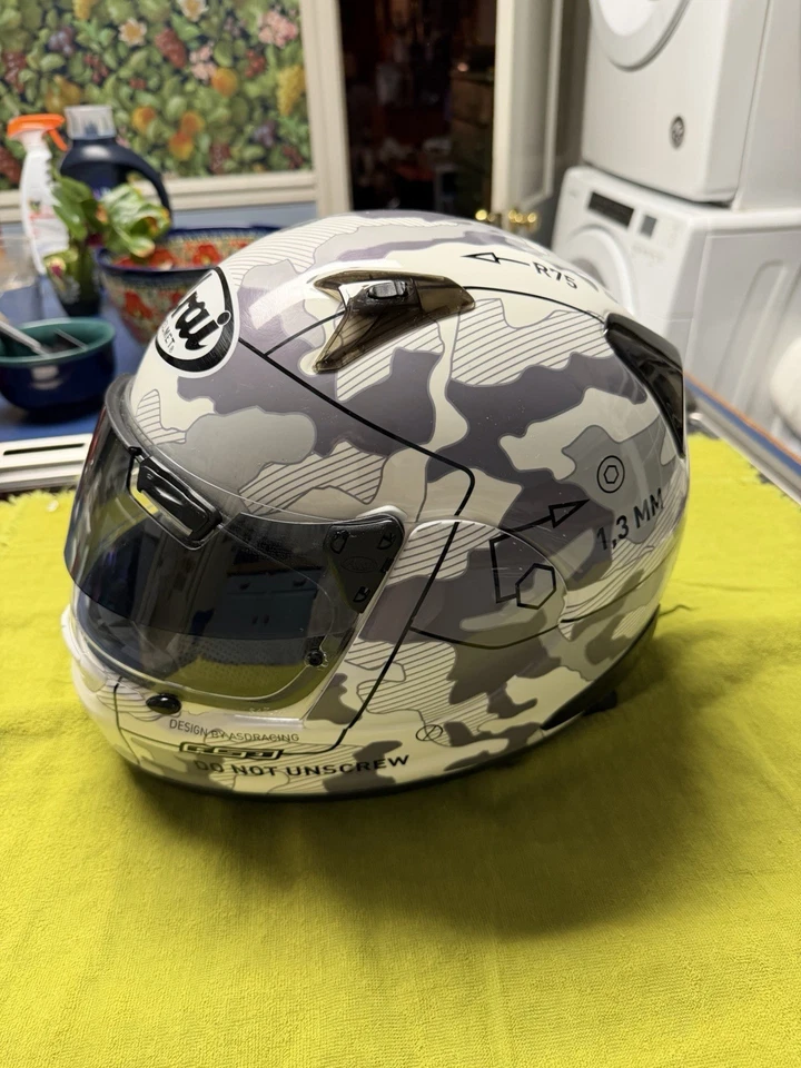 Casco camuflado blanco Arai Signet-Q raro talla L Foto 3 de 4