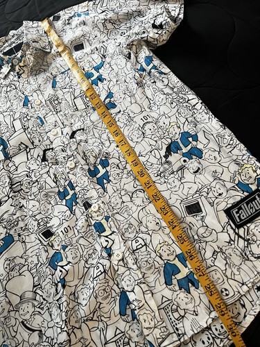 Bethesda Fallout Button Shirt Men’s New - Picture 8 of 10