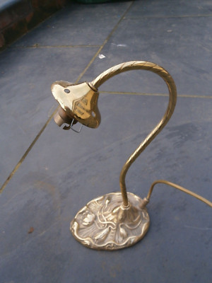 JUGENDSTIL MESSINGGUSS LOTUS BLUME DESIGN WIRBEL SCHWANENHALS TISCHLAMPE LAMPE