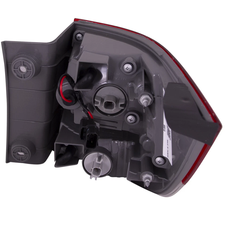 Conjunto de lámpara trasera exterior del lado del conductor izquierdo para Honda Odyssey 14-17 Foto 3 de 4