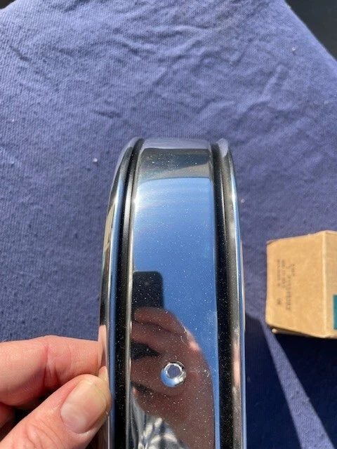 Chevrolet Truck Blazer 1981-1988 NOS LH moldura de esquina trasera inferior #15549303 Foto 4 de 4