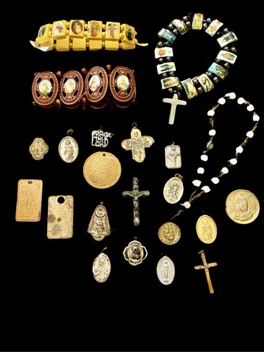 Lot Of 21 Vintage Religious Jewelry~Medals~Crucifixes 4 Bracelets-1940s-70s