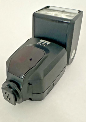 Metz 48 AF-1 Digital Flash for Pentax or Samsung DSLR Very Good Condition