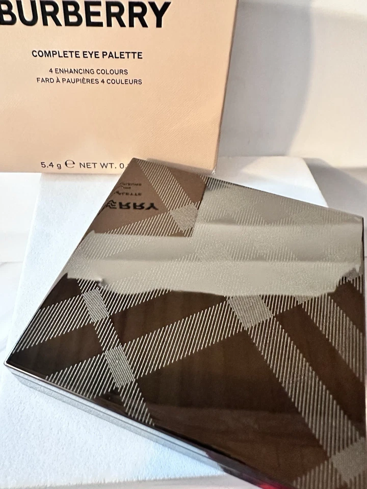 Burberry Beauty Gold No. 25 Complete Eye Palette 5.4 g , 0.19 oz Gold Bronze NIB - Image 3 of 4