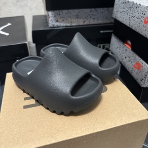 youth yeezy slides