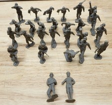 Vintage Marx Toys Gray Army Men Lot of 27   Mostly Complete   2 Broken