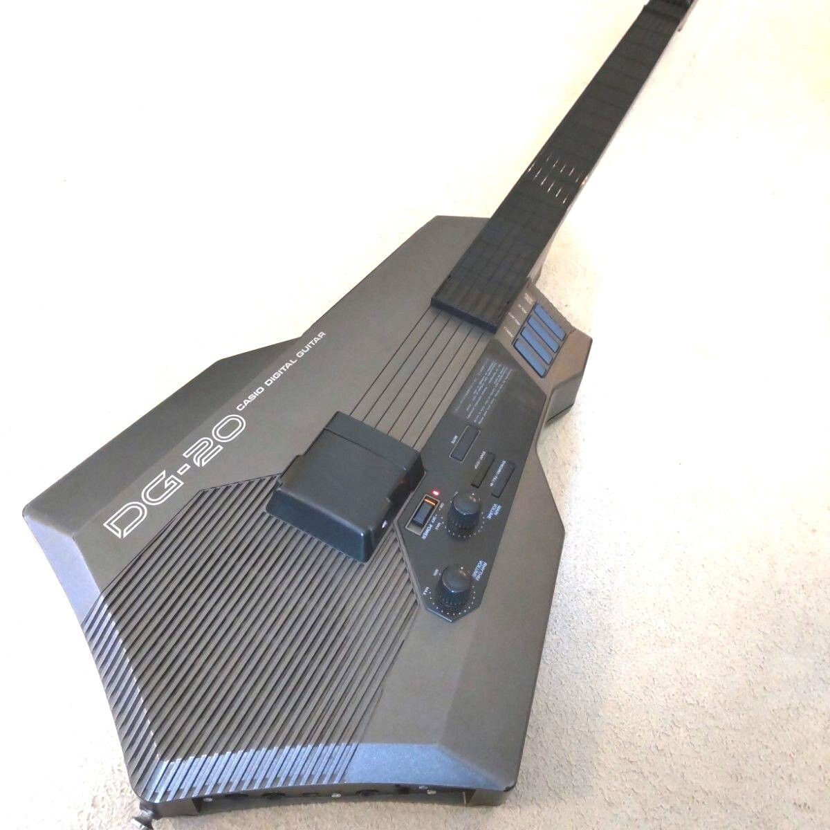 【希少・レア】CASIO カシオ デジタルギター DG-20 CASIO DG-20 Digital Electric Guitar Synthesizer - Unique