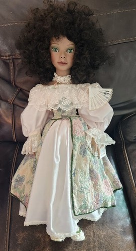 Patricia Loveless World Gallery 28" doll Regina Marie "Beauty of New Orleans"