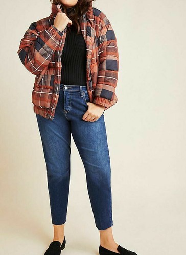 LEVI'S 24W NWT 311 Shaping Skinny Denim 