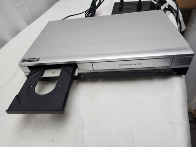 Zenith VCR/DVD Combo DVD/VHS VCR - XBV713 - Great Condition - NO