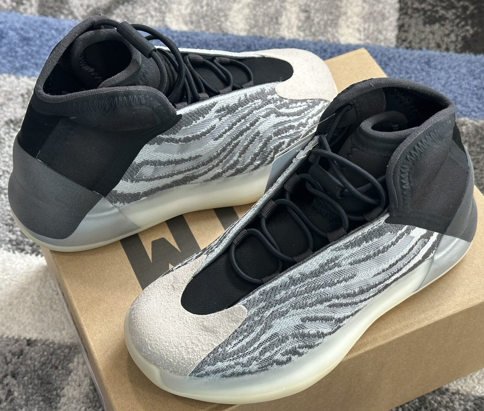 Adidas Yeezy QNTM Kids Brand New Size 2 Youth GZ9114 thumbnail 3