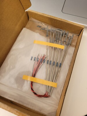 LQS10 10 Stück Modelleisenbahn Zug Lampe Post Straßenlaternen Spur HO OO LEDs NEU