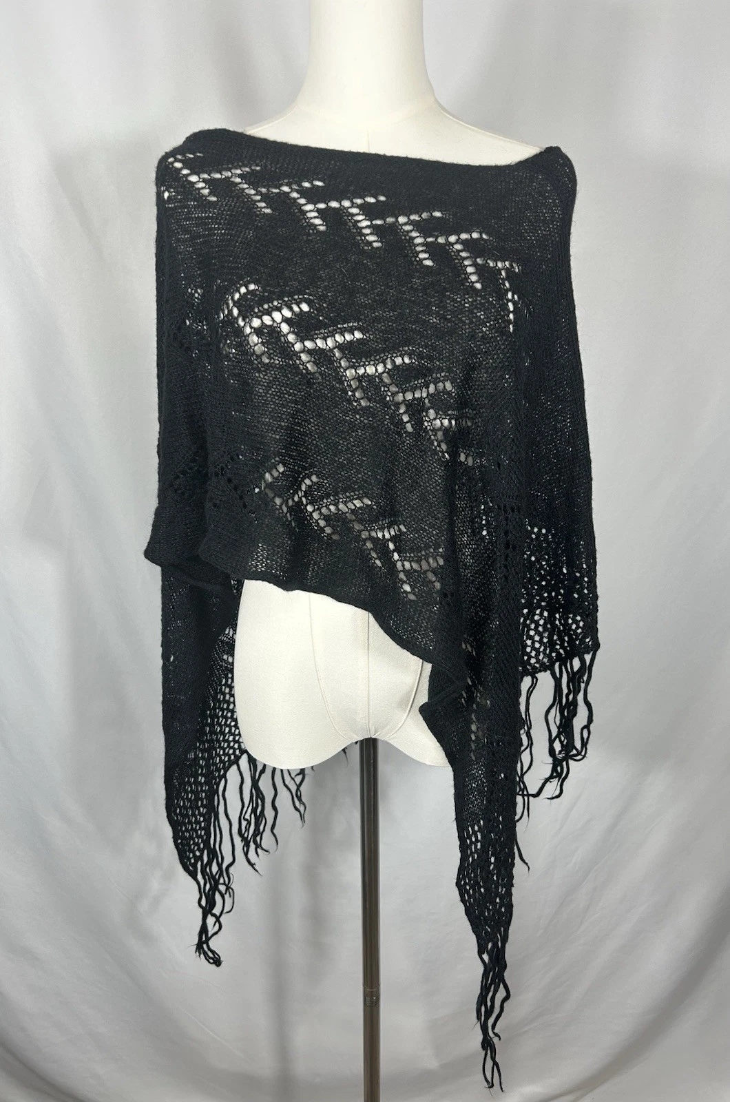 Y2K Open Knit Mohair Crochet Poncho Alt Fairy Grunge Whimsigoth Witchy Festival
Opens in a new windo