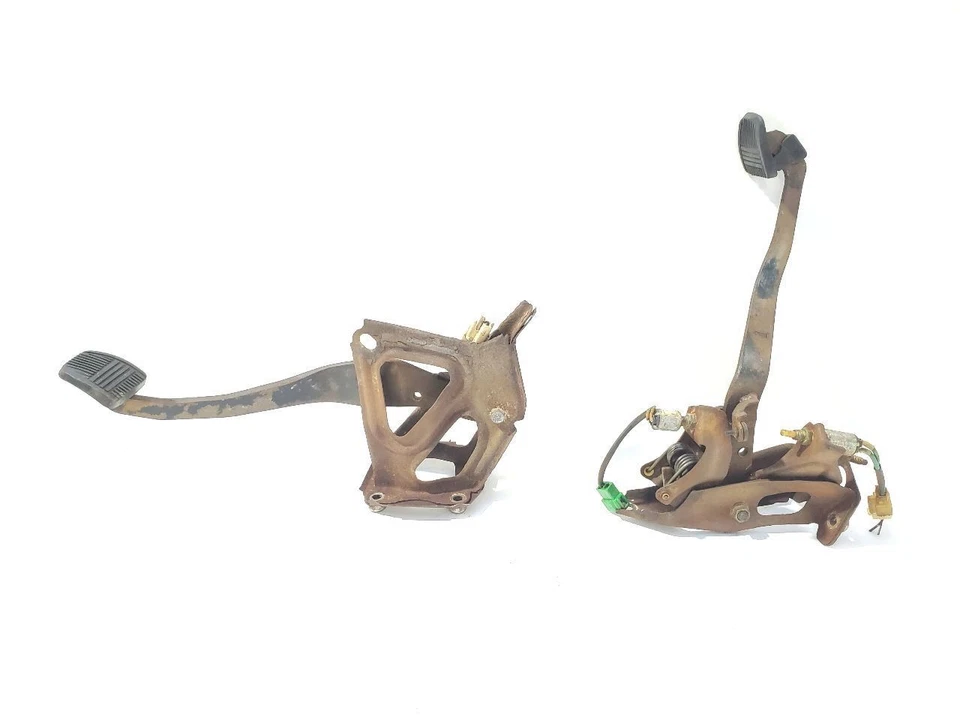 Toyota Celica All Trac 1988 OEM pedal de freno y embrague  Foto 3 de 4