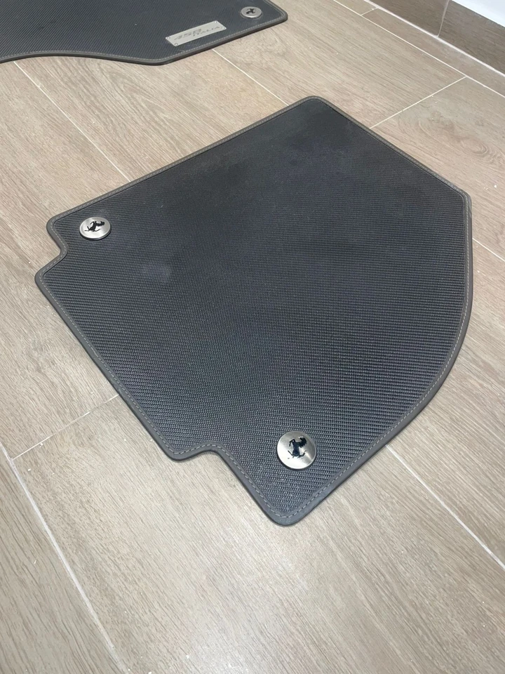 Alfombrillas de fibra de carbono genuinas Ferrari 458 Italia OME Foto 3 de 4