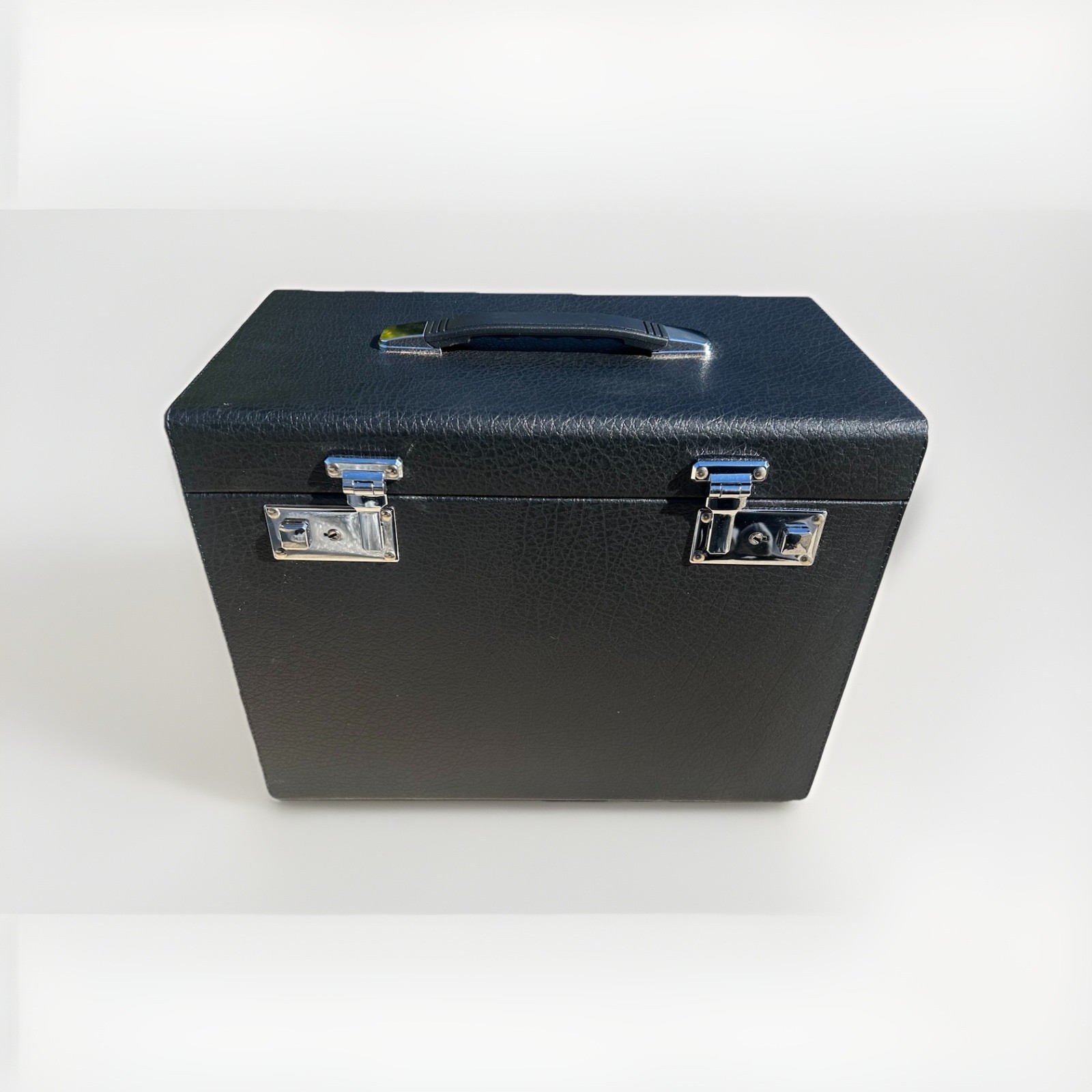 NUEVO Estuche de Transporte Singer Peso Pluma con Llave Funciona con Modelos 221 y 222