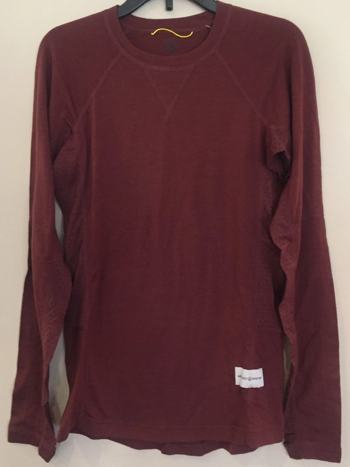 NEW WITH TAGS ARTILECT WOOL BLEND CREW NECK BASE LAYER SHIRT BURGUNDY SIZE S