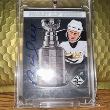 2012-13 Panini Limited/Stanley Cup Winners Brett Hull #SC-32 Autographed # 29/50