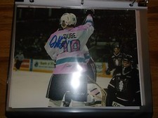DILLON DUBE KELOWNA ROCKETS AUTOGRAPHED 8 X 10 MATTE PHOTO (G) CALGARY FLAMES