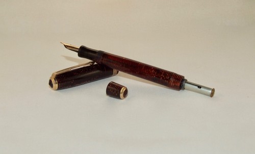 VINTAGE PARKER VACUMATIC LOCKDOWN SLENDER FOUNTAIN PEN - BURGUNDY PEARL - BOXED - Picture 9 of 19