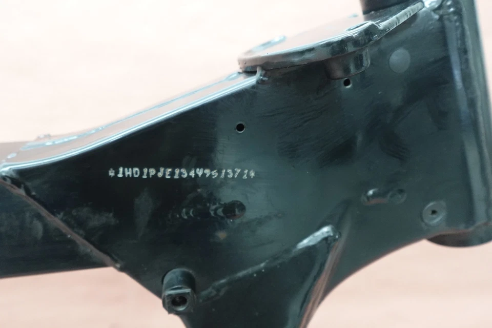 Harley-Davidson Electra Glide 2001-2006 FLHTCSE chasis de cuadro principal (o salvamento) Foto 4 de 4