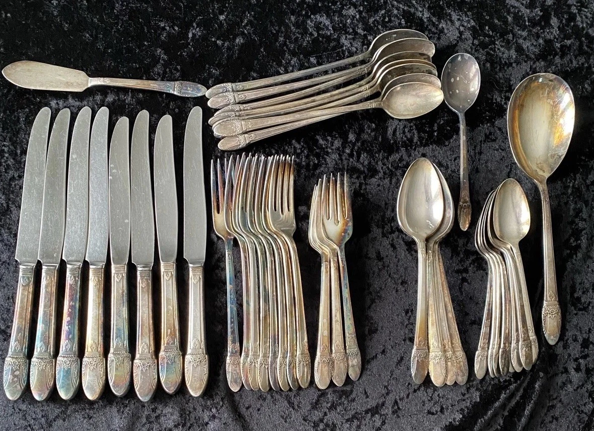 1847 Rogers Bros First Love Set Antique US Silver-Plated Flatware