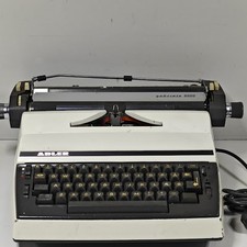 Machine À Écrire Adler Gabriele 5000 - Non Testée, Pas De Câble D'alimentation