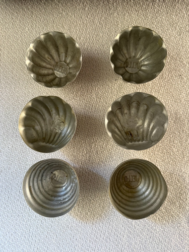 Vintage Aluminium JELLO Molds (6) 2 Beehive - 2 Shell - 2 Fluted 2.75" Diameter - Picture 5 of 5