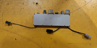 OEM 2001 BMW E39 530i SE LCI STEREO ANTENNENVERSTÄRKER 8380685 ORIGINAL