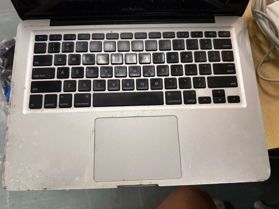 OBS, MacBook Pro (13-inch, Mid 2009)Serial Number: W89473JA66D PARTS ONLY - Image 3 of 4