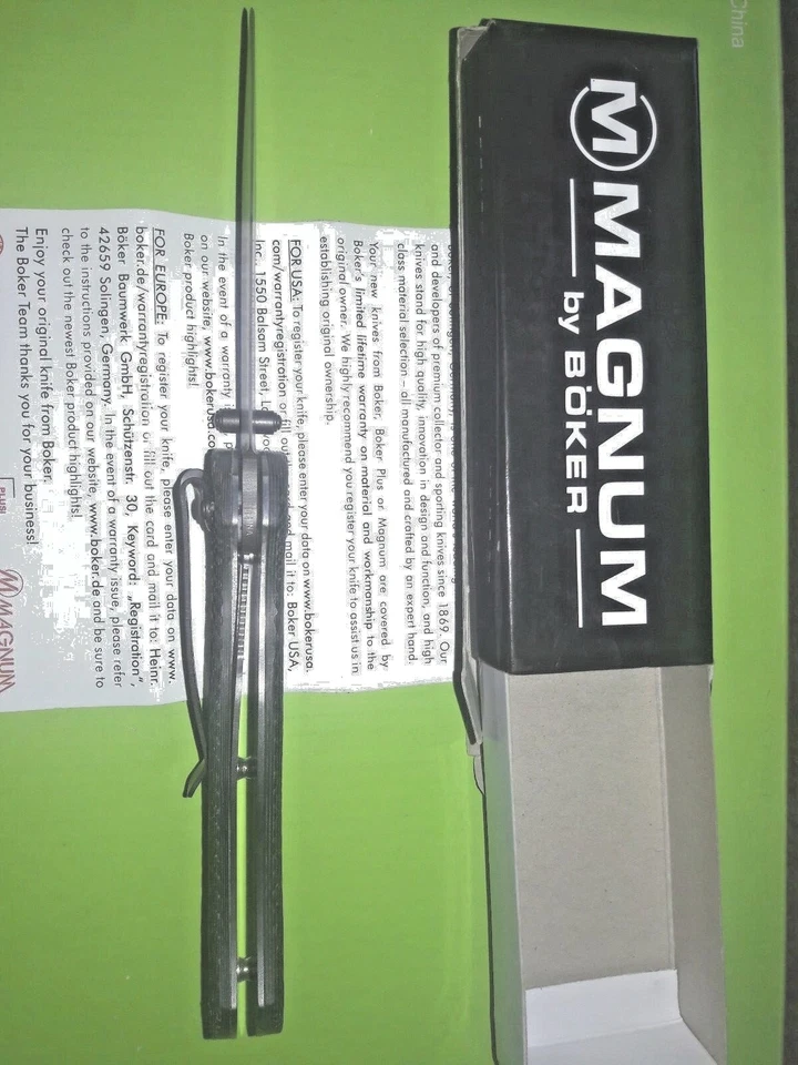 Navaja de bolsillo Boker Magnum 01MB645 "Green Grooves" con hoja de acero inoxidable 440 y clip Foto 2 de 4