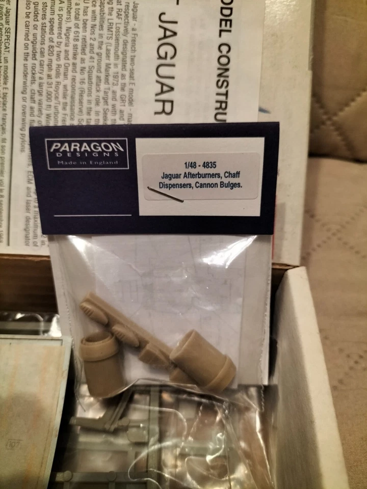 Airfix Sepecat Jaguar GR1A + Paragon + Neomega + Decals Gulf War  1/48 - Immagine 3 di 4