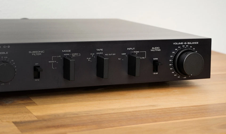 Yamaha C-2 Preamplificatore/Preamplificatore Stereo Vintage Nero (Ser. 07689) - Immagine 4 di 4