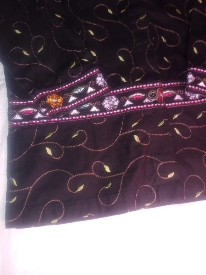Gabardina Denim & Co Negra De Colección Bordada Floral Multicolor Pequeña Foto 2 de 4