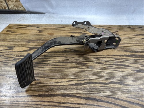 OEM 2002-2004 Honda CR-V Brake Pedal Assembly for Automatic Transmission