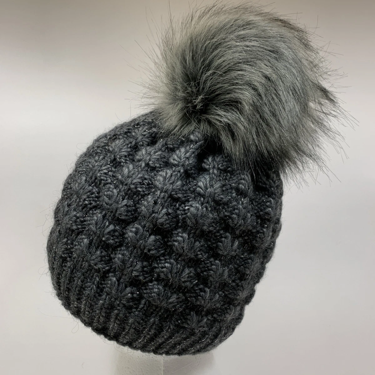 NWOT Villagehouse Chunky Knit Gray Silver Faux Fur Pom  display picture 2
