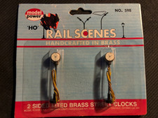 HO PAIRE D'HORLOGES SCÈNES DE RAIL MARQUE AVEC LUMIÈRES LED
