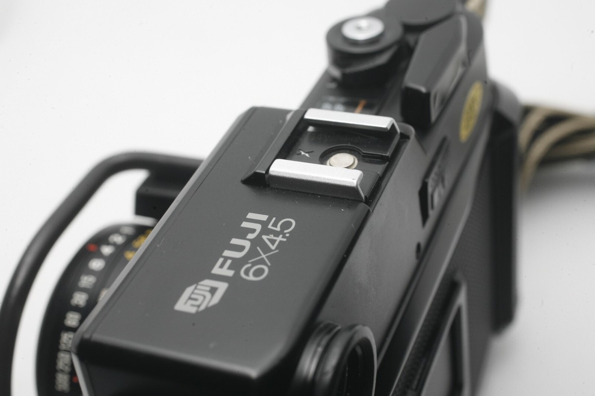 Fuji GS645S Professional Wide 120mm 6x4.5 Medium Format Camera