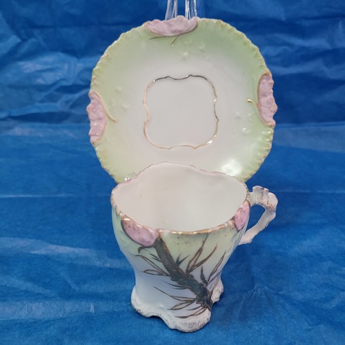 Antigua taza y platillo victoriano cuadrado de porcelana mini Demitasse verde oro rosa - Imagen 2 de 14