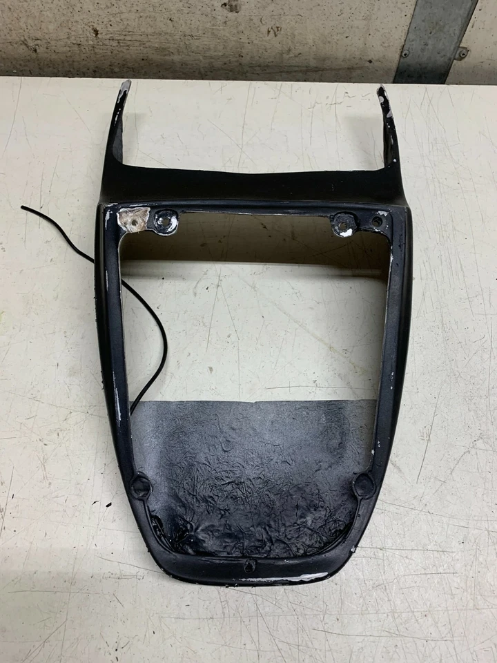 Capuz traseiro de fibra de vidro 2009 - 2013 Honda CBR600RR aftermarket - Imagem 3 de 4