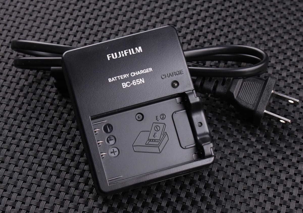 FUJIFILM X70用アクセサリー BC-65N BLC-X70 NP-95 FUJIFILM 新品 富士フイルム BC-65N 純正バッテリーチャージャー