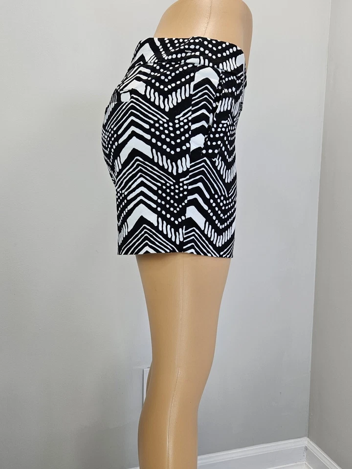 Pantalón Corto Mujer J Crew 2 Negro Marfil Estampado Geométrico Elástico Foto 2 de 4