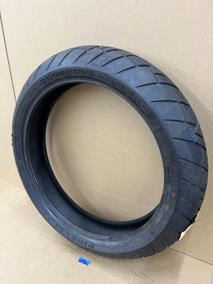 Harley-Davidson Pirelli Scorpion Sync Motorcycle Front Tire 120/70ZR17 MFG2009 - Image 3 of 4