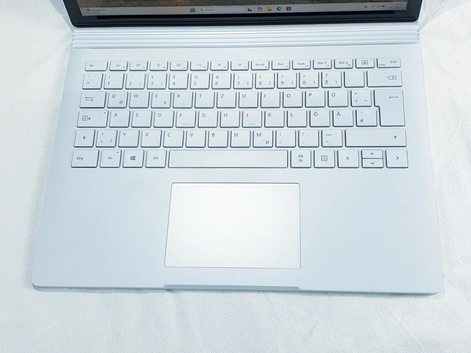 Microsoft Surface Book 3 13,5" i7-1065G7/ 32Gb/ 1024GB Win11 DE 3000x2000 #0111 - Bild 3 von 4