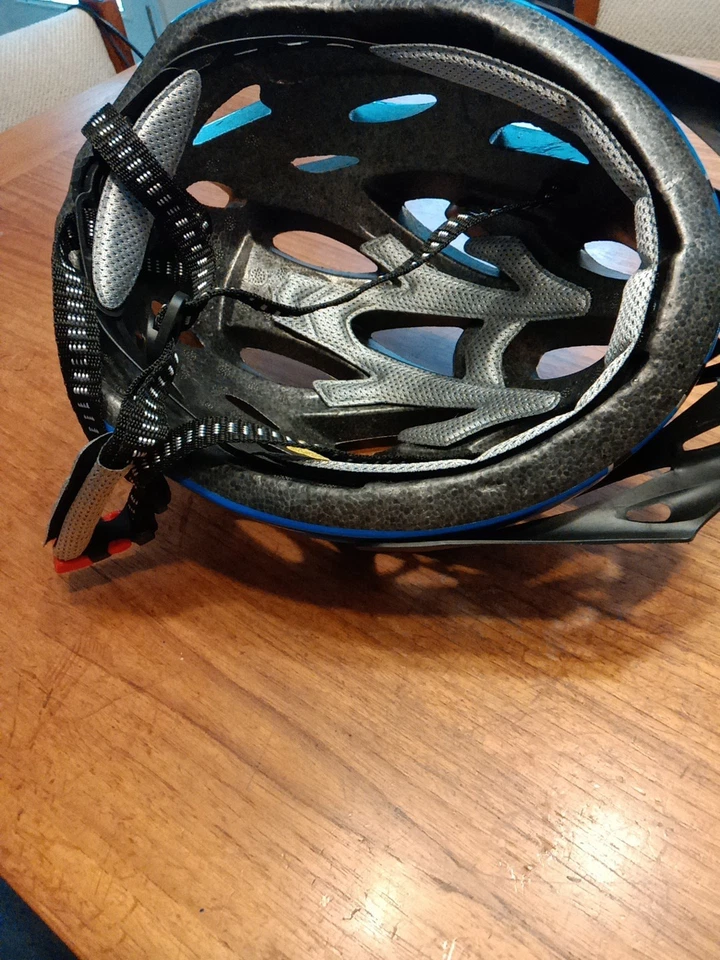 Casco de bicicleta Blue Lightning para adultos. Tamaño ajustable. Azul negro y plata. Nuevo Foto 2 de 4