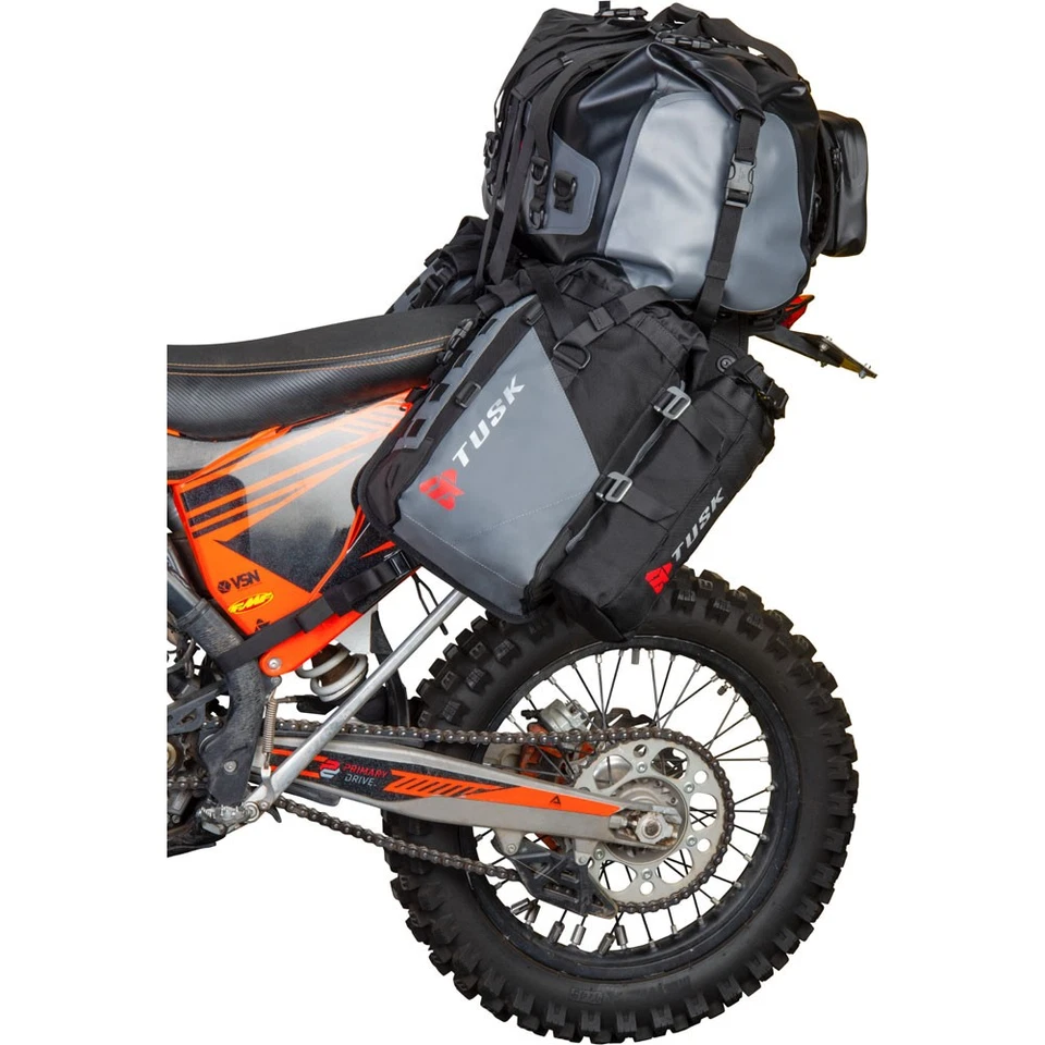 Sistema de equipaje sin rack Tusk Highland X2 para Suzuki DR350SE 1994-99 Foto 4 de 4