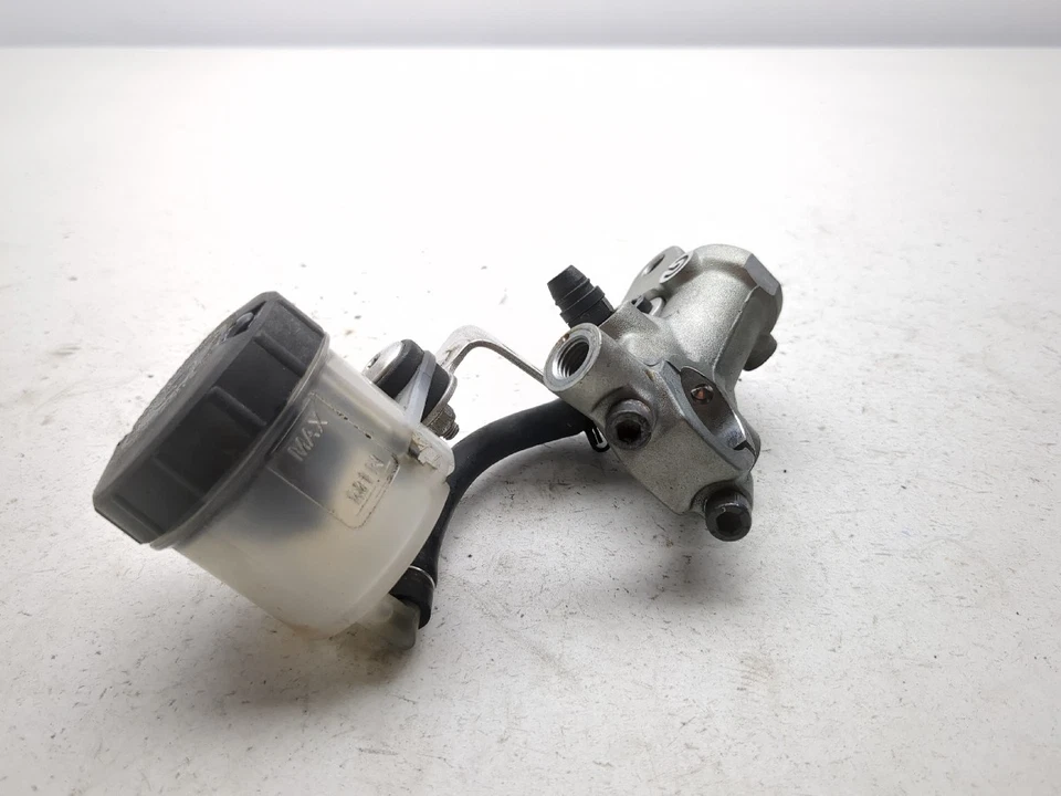 Cilindro maestro de freno delantero Ducati Hypermotard 821 13-15 Foto 3 de 4