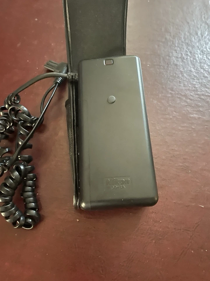 尼康 SD-8A 高性能电池组 带软保护套 — 第 3/4 张图片