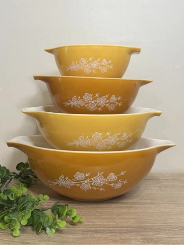 Vtg Pyrex Set Of 4 Butterfly Gold Cinderella Mixing Nesting Bowl ~ Two Tone